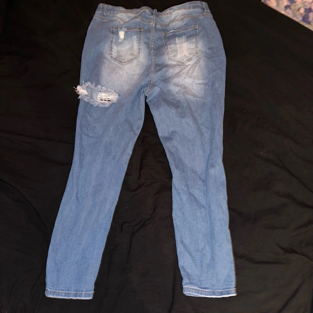 Light Washed Ripped Jeans - Picture 2 of 2